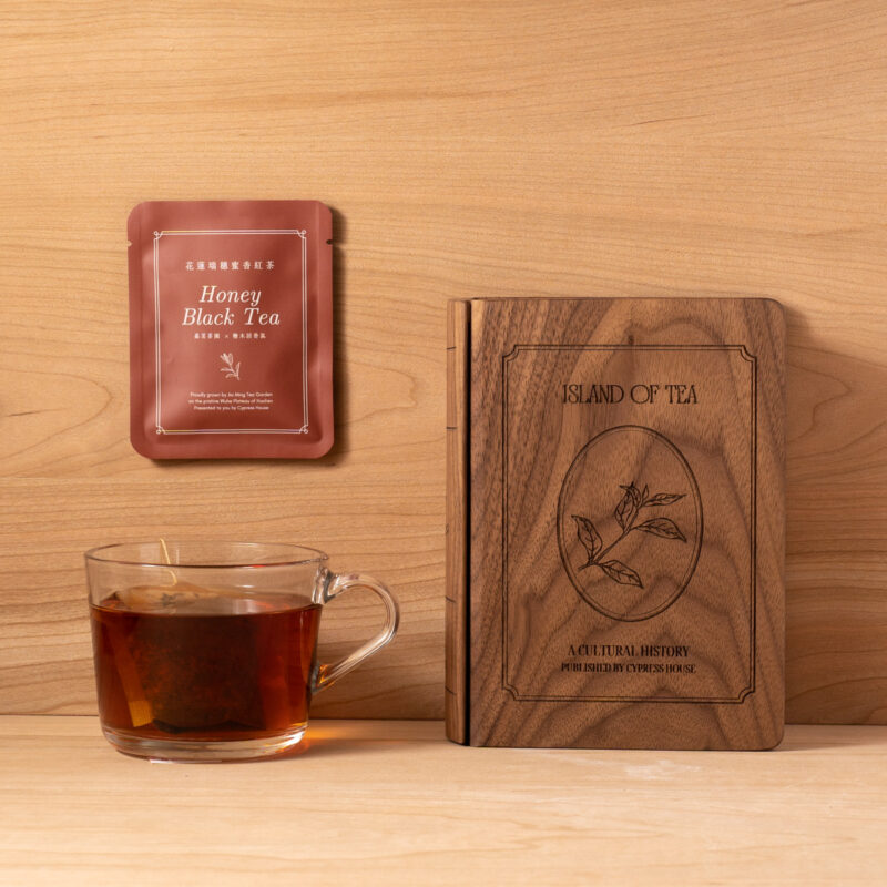 【預購商品】花蓮瑞穗蜜香紅茶檜木禮盒（檜木居 x 嘉茗茶園聯名）